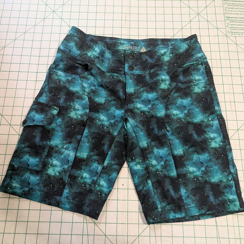 EUC Shredly The MTB Short 11" Size 2 with Adjustable Waist